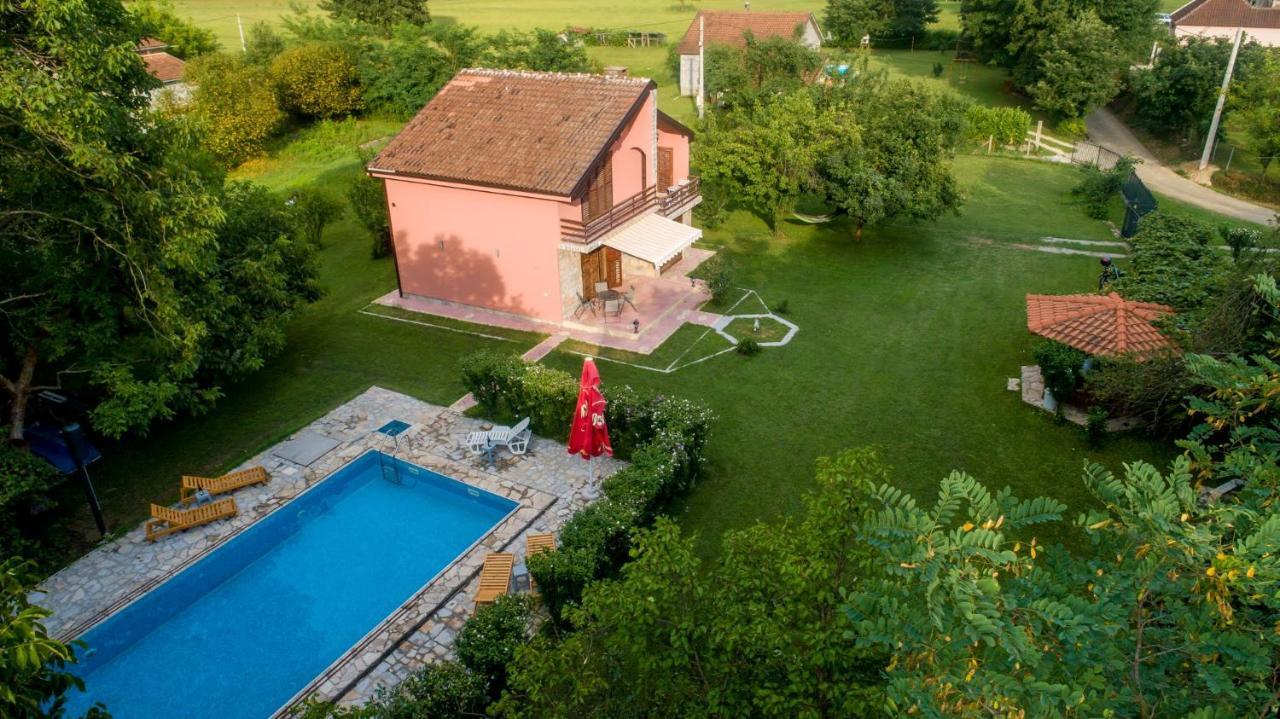 Vila Andrea Danilovgrad Екстериор снимка